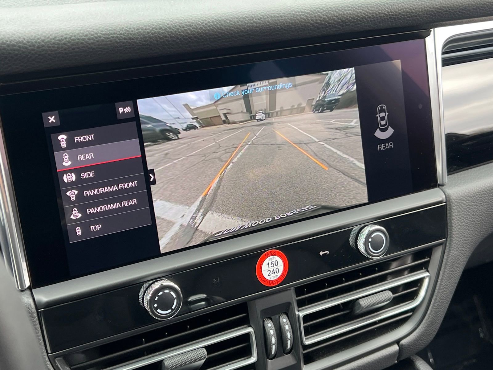 Certified 2025 Porsche Macan image 25