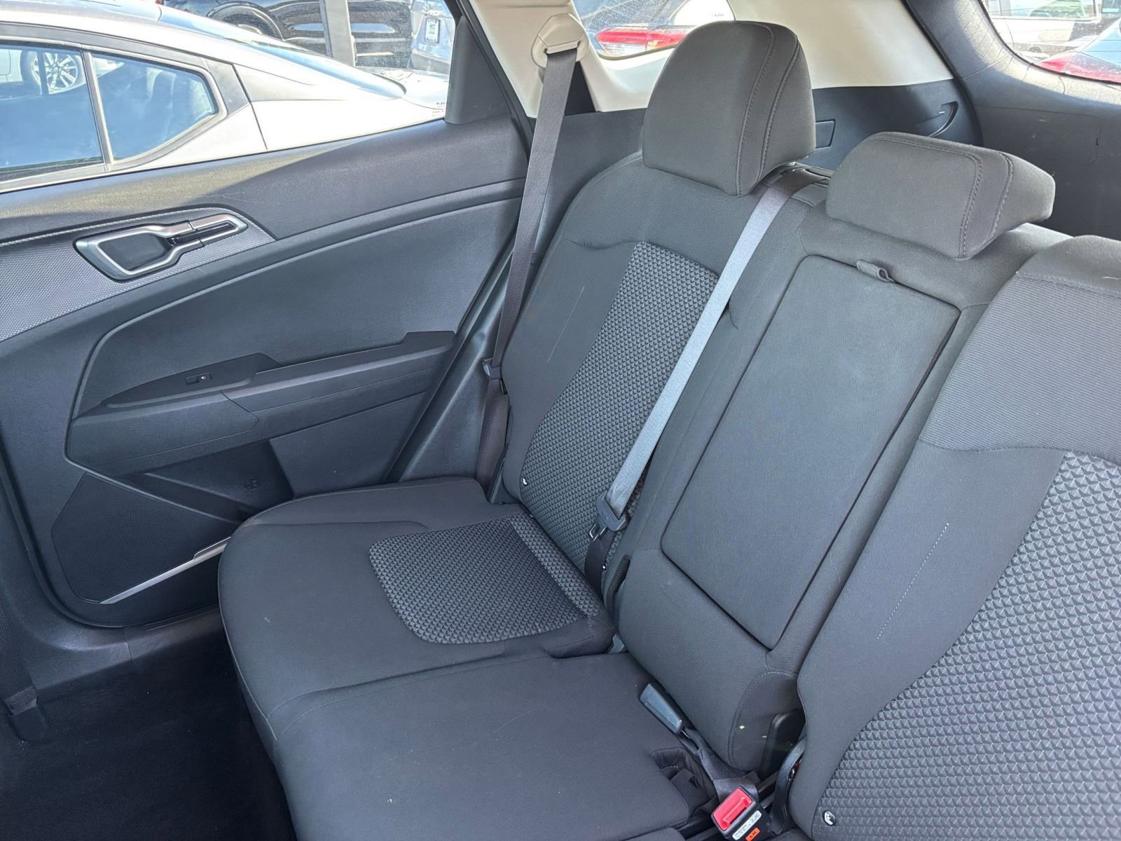 Used 2025 Kia Sportage LX FWD image 38