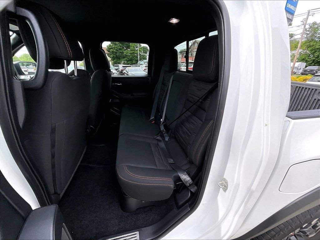 Used 2024 Nissan Frontier PRO-4X w/ Pro Convenience Package AWD/4WD image 15