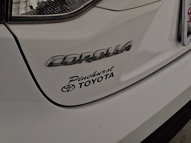 Used 2025 Toyota Corolla LE FWD image 37