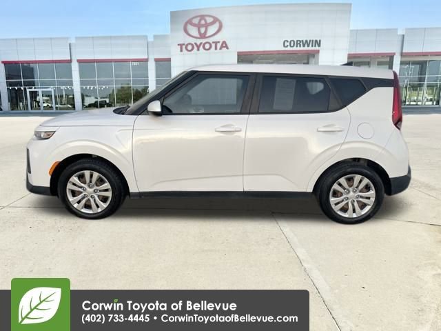 Used 2020 Kia Soul LX image 2
