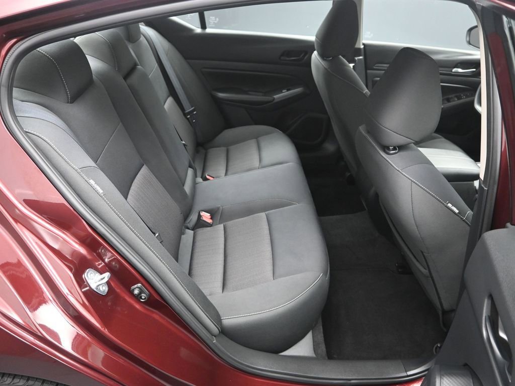 Used 2025 Nissan Altima 2.5 SV image 33