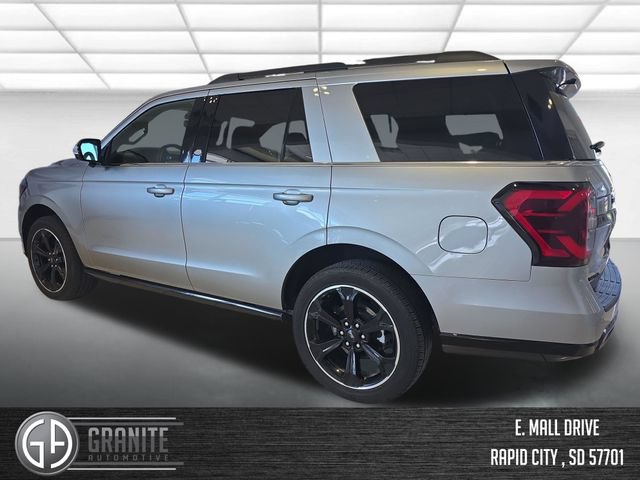 Used 2024 Ford Expedition Limited AWD/4WD image 4