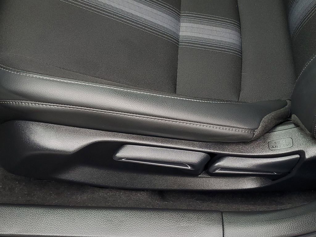 Certified 2025 Honda Civic Sport image 9