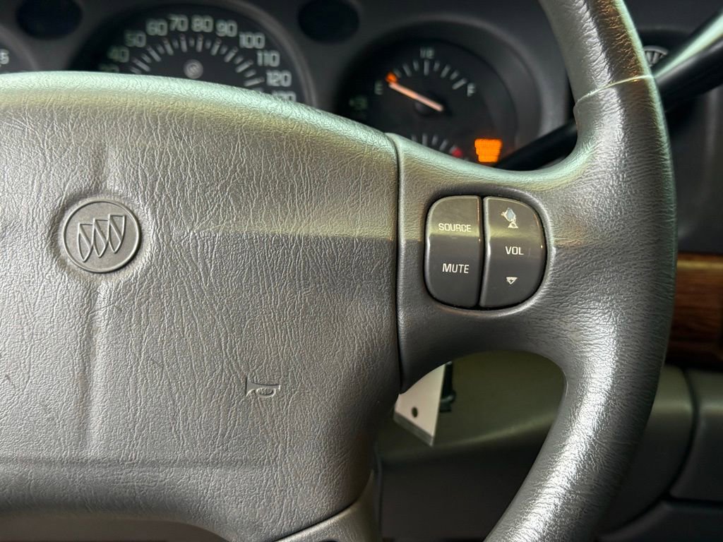 Used 2005 Buick Le Sabre Custom image 16