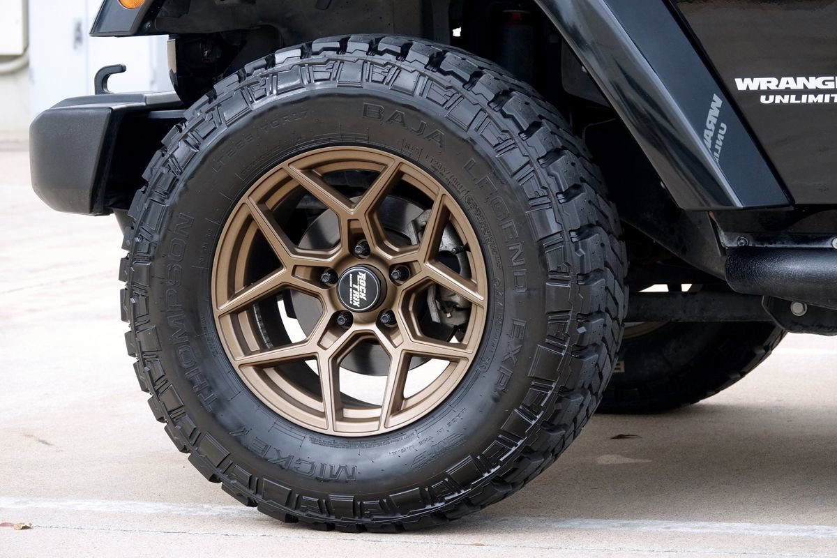 Used 2013 Jeep Wrangler Unlimited Rubicon w/ Connectivity Group image 24