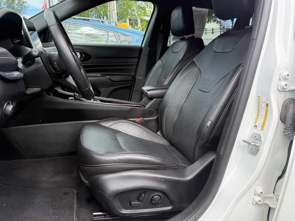 Used 2022 Jeep Compass High Altitude AWD/4WD image 8