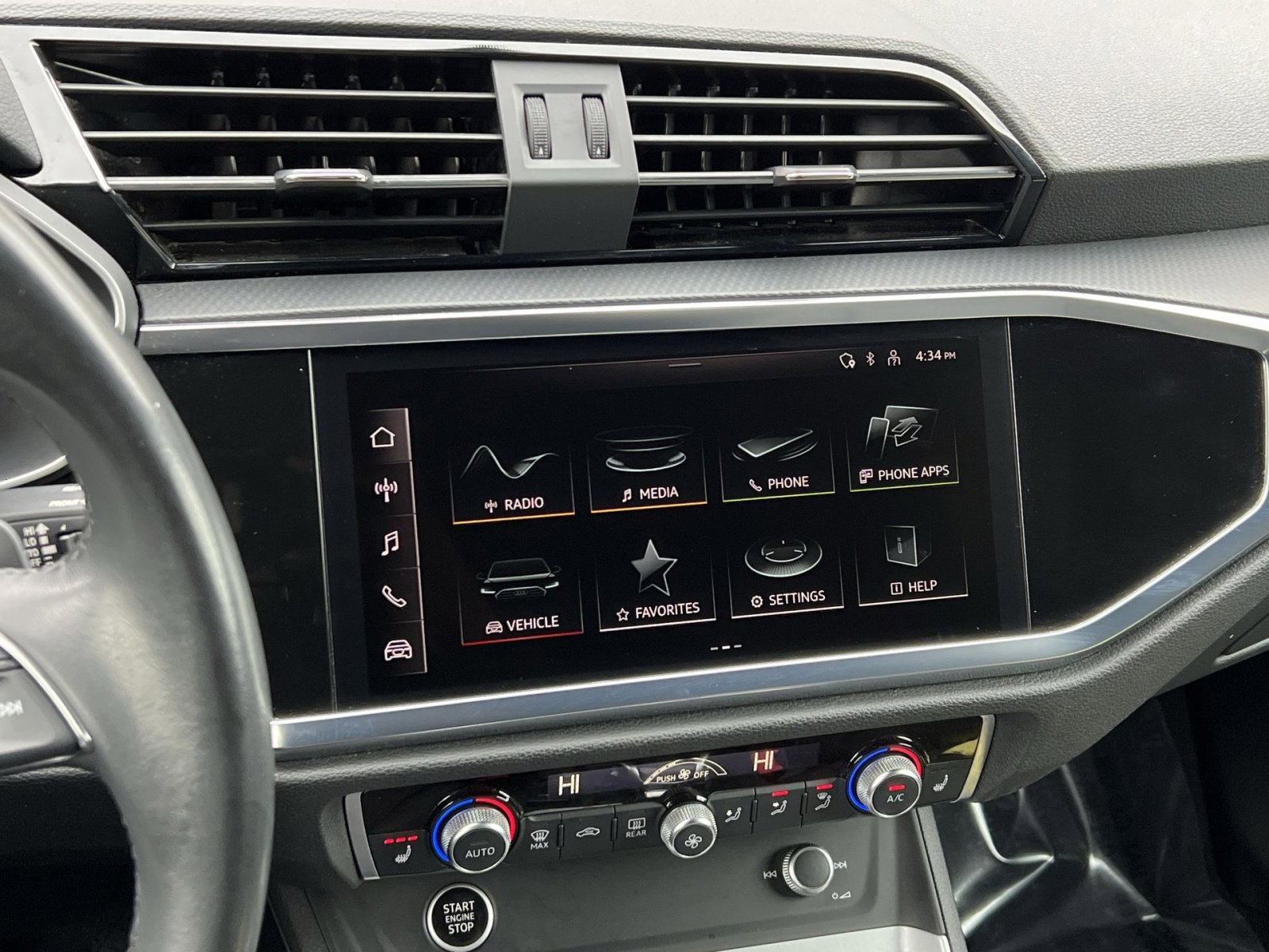 Used 2023 Audi Q3 2.0T Premium image 18