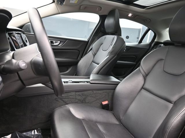 Used 2019 Volvo S60 T6 Momentum w/ Premium Package image 10