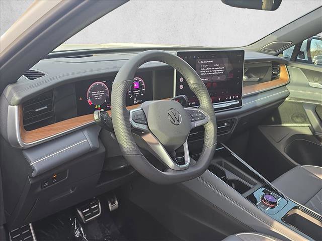 New 2026 Volkswagen Tiguan SEL R-Line image 5