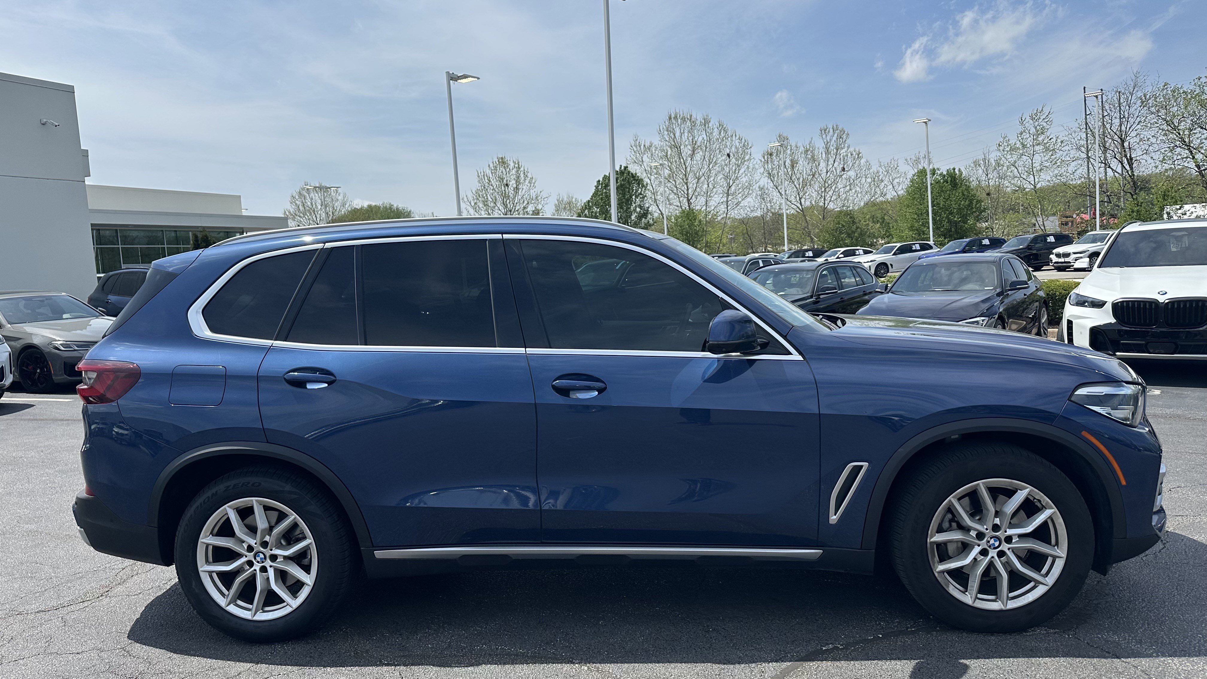 Certified 2022 BMW X5 xDrive40i w/ Premium Package image 11