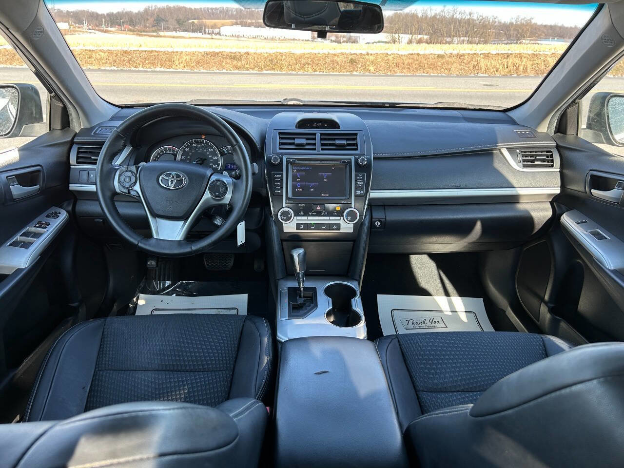 Used 2014 Toyota Camry SE w/ Moonroof Package FWD image 17