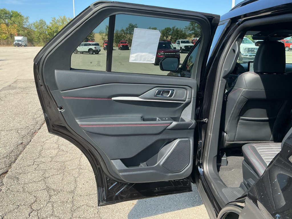 New 2026 Ford Explorer ST-Line AWD/4WD image 17