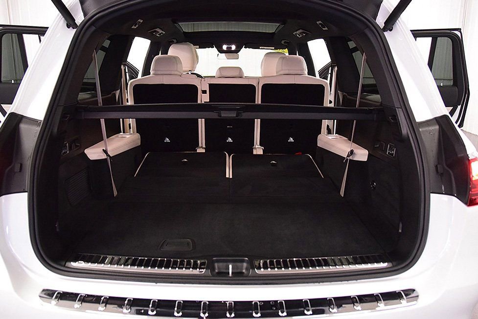 Used 2025 Mercedes-Benz GLS 580 4MATIC image 36