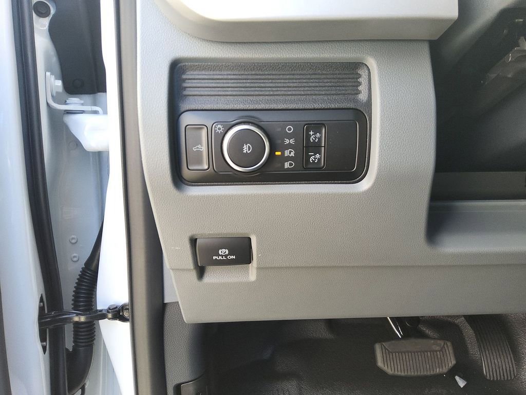 New 2026 Ford F450 XL w/ XL Chrome Package image 8