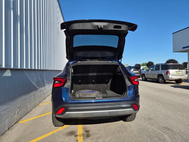 Used 2024 Chevrolet Trax LT FWD image 8