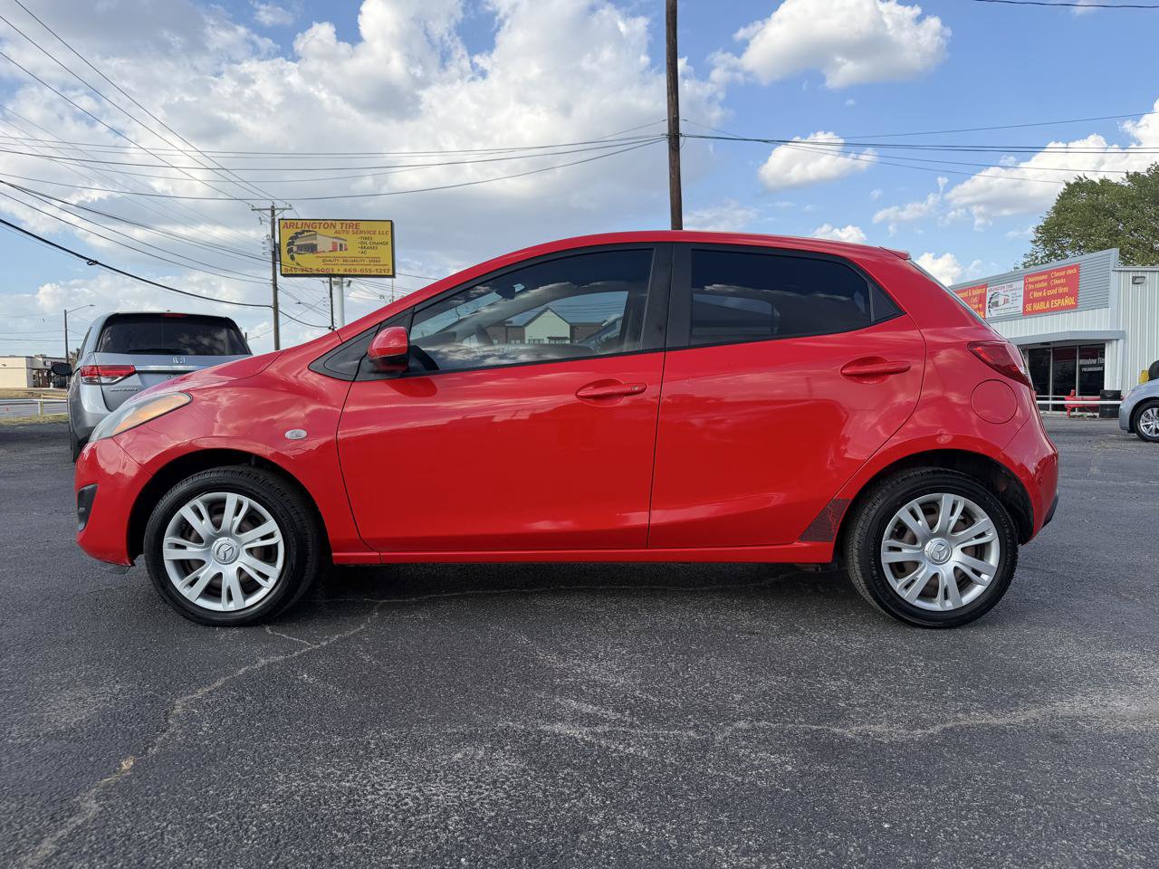 Used 2012 MAZDA MAZDA2 Sport FWD image 3