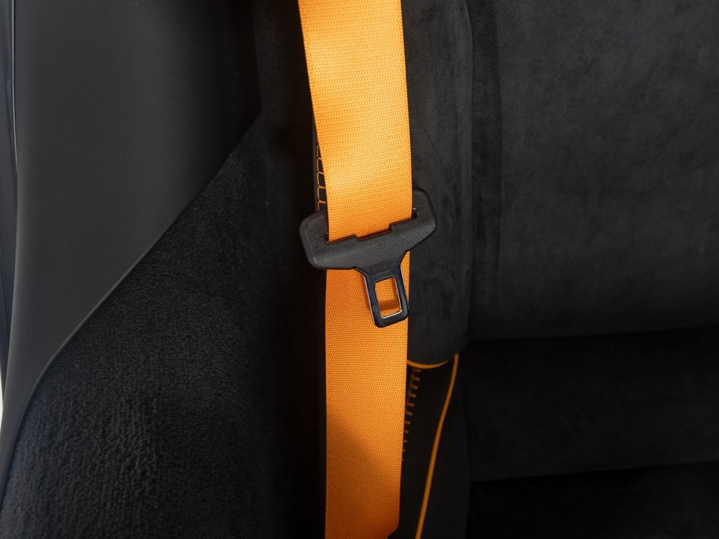 New 2025 McLaren Artura image 32