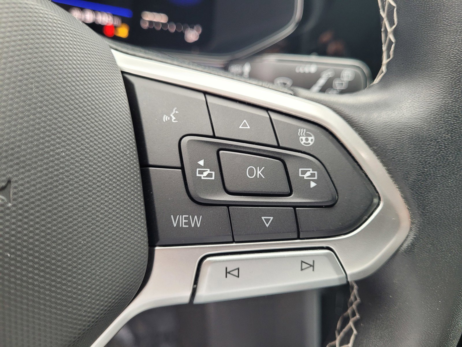 Used 2023 Volkswagen Taos SE image 22