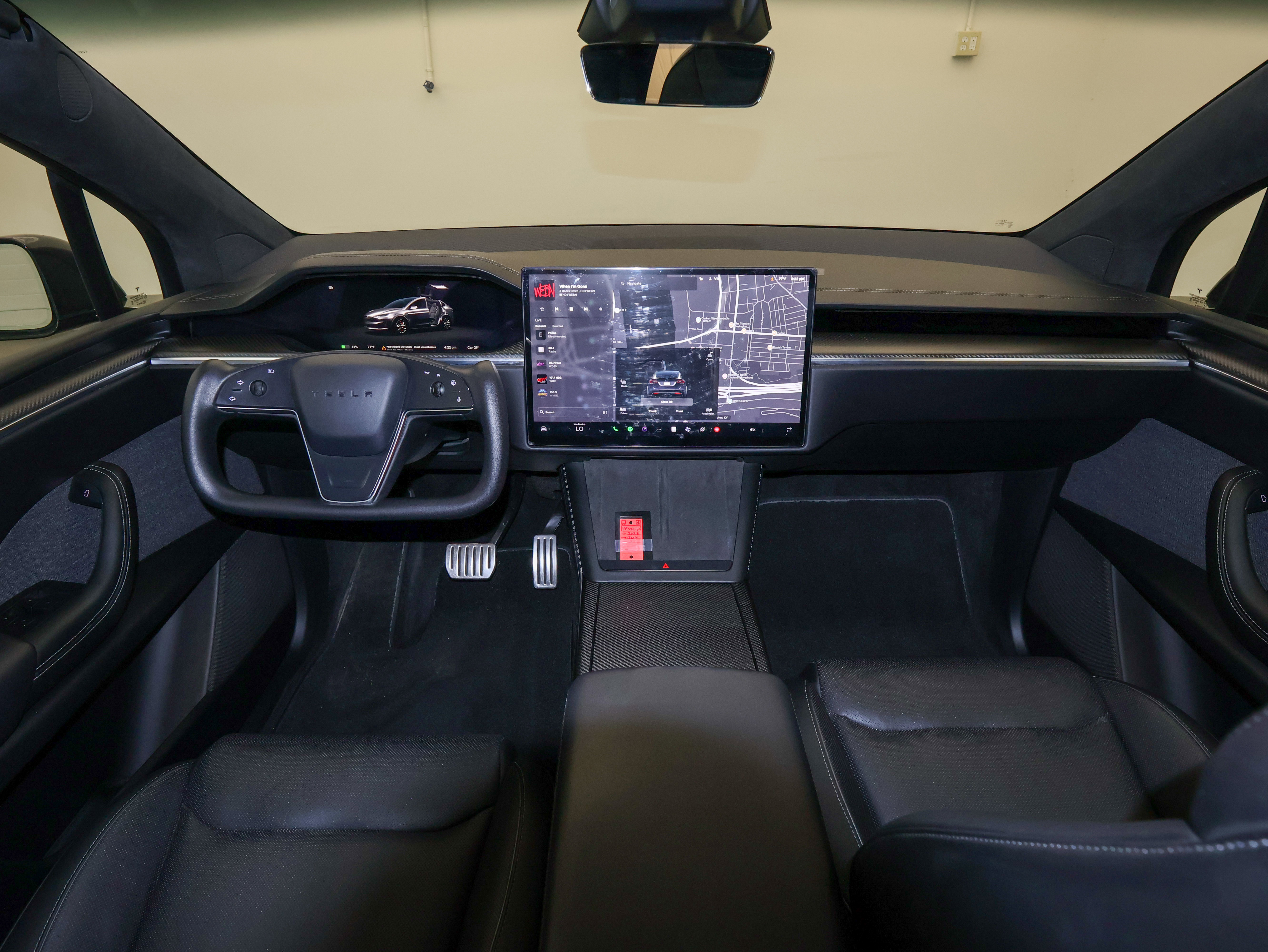 Used 2023 Tesla Model X Plaid image 28