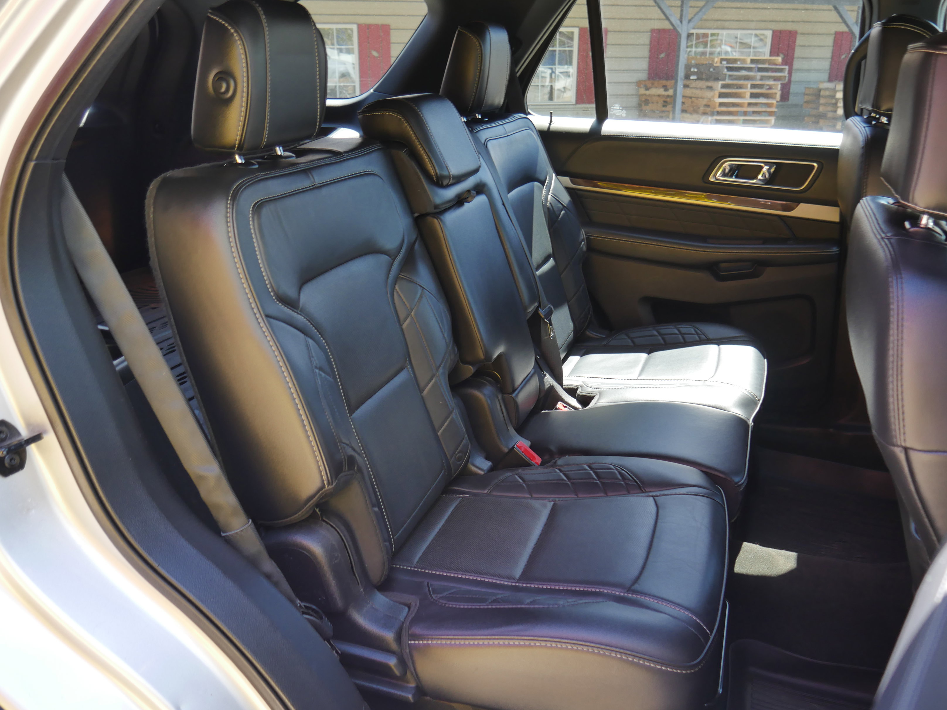 Used 2017 Ford Explorer Platinum AWD/4WD image 29