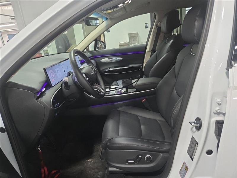 Used 2026 Genesis GV70 2.5T image 4