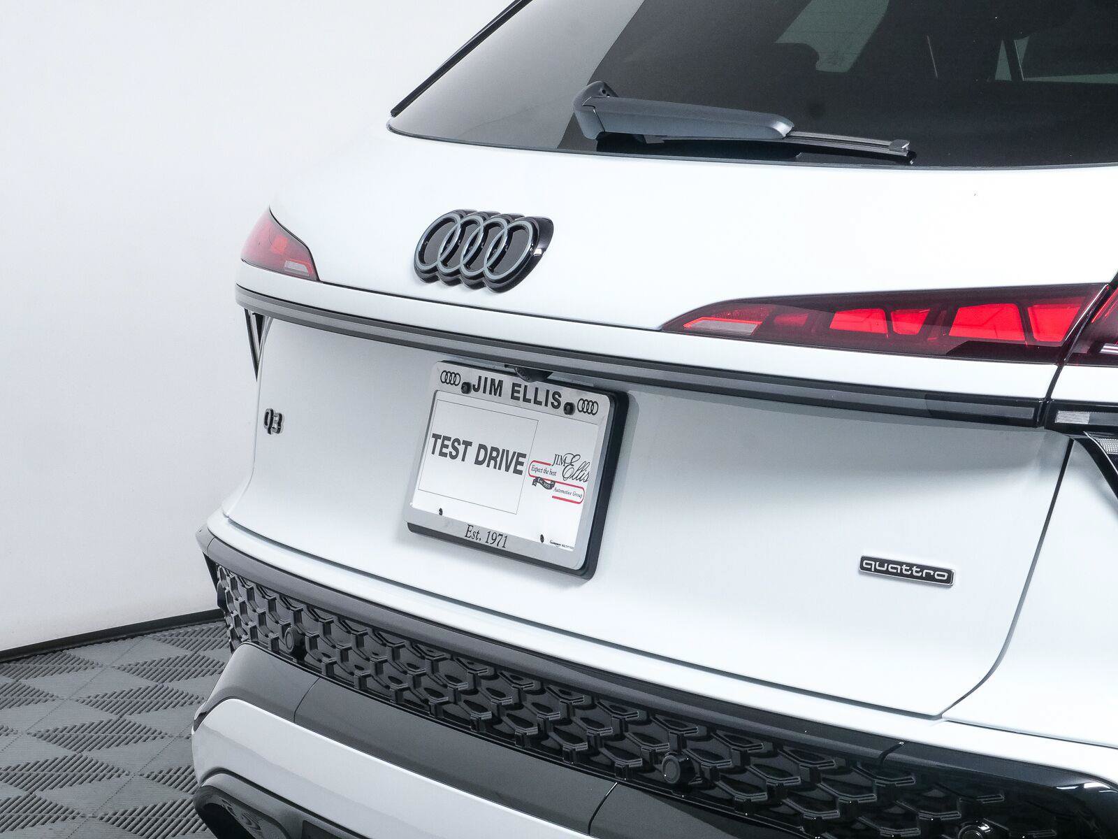 New 2026 Audi Q3 quattro 2.0T AWD/4WD image 37