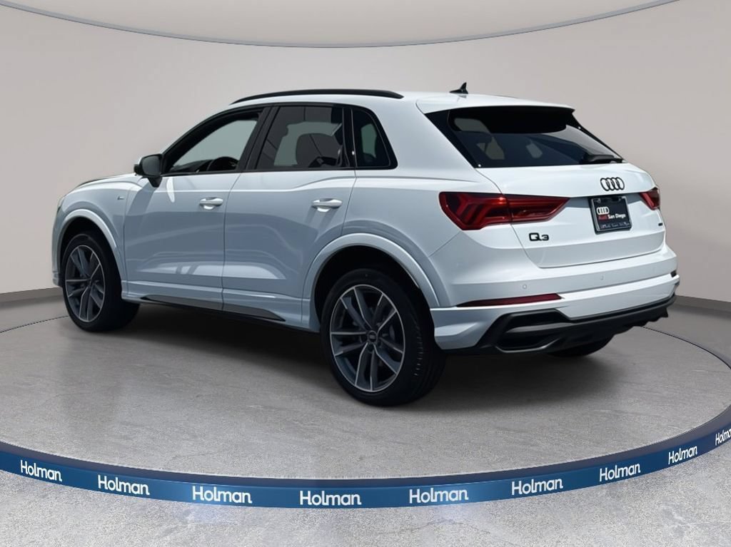 Certified 2025 Audi Q3 2.0T Premium w/ Convenience Package AWD/4WD image 5