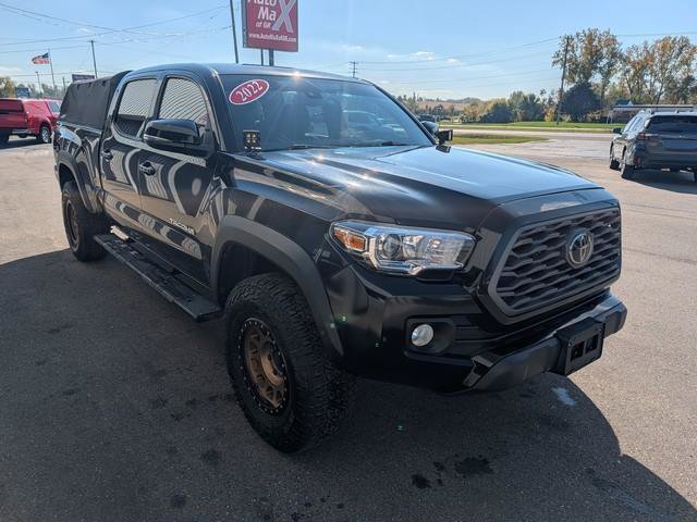 Used 2022 Toyota Tacoma TRD Off-Road AWD/4WD image 2