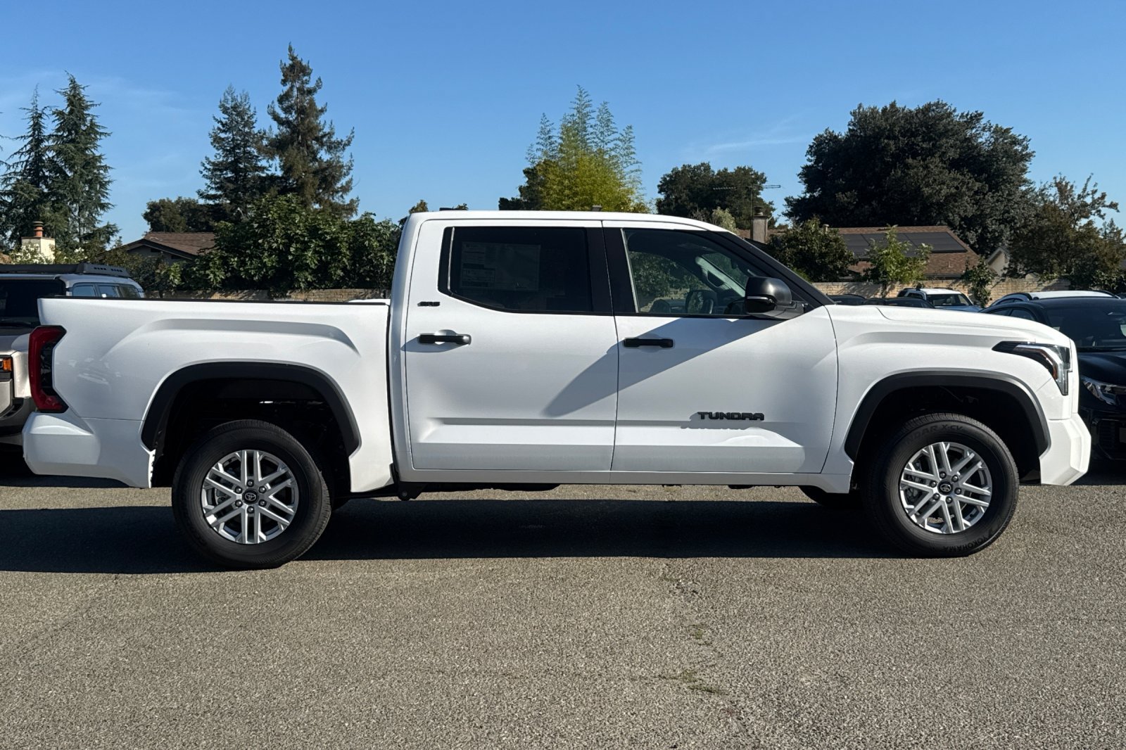 New 2026 Toyota Tundra SR5 w/ SR5 Convenience Package AWD/4WD image 9