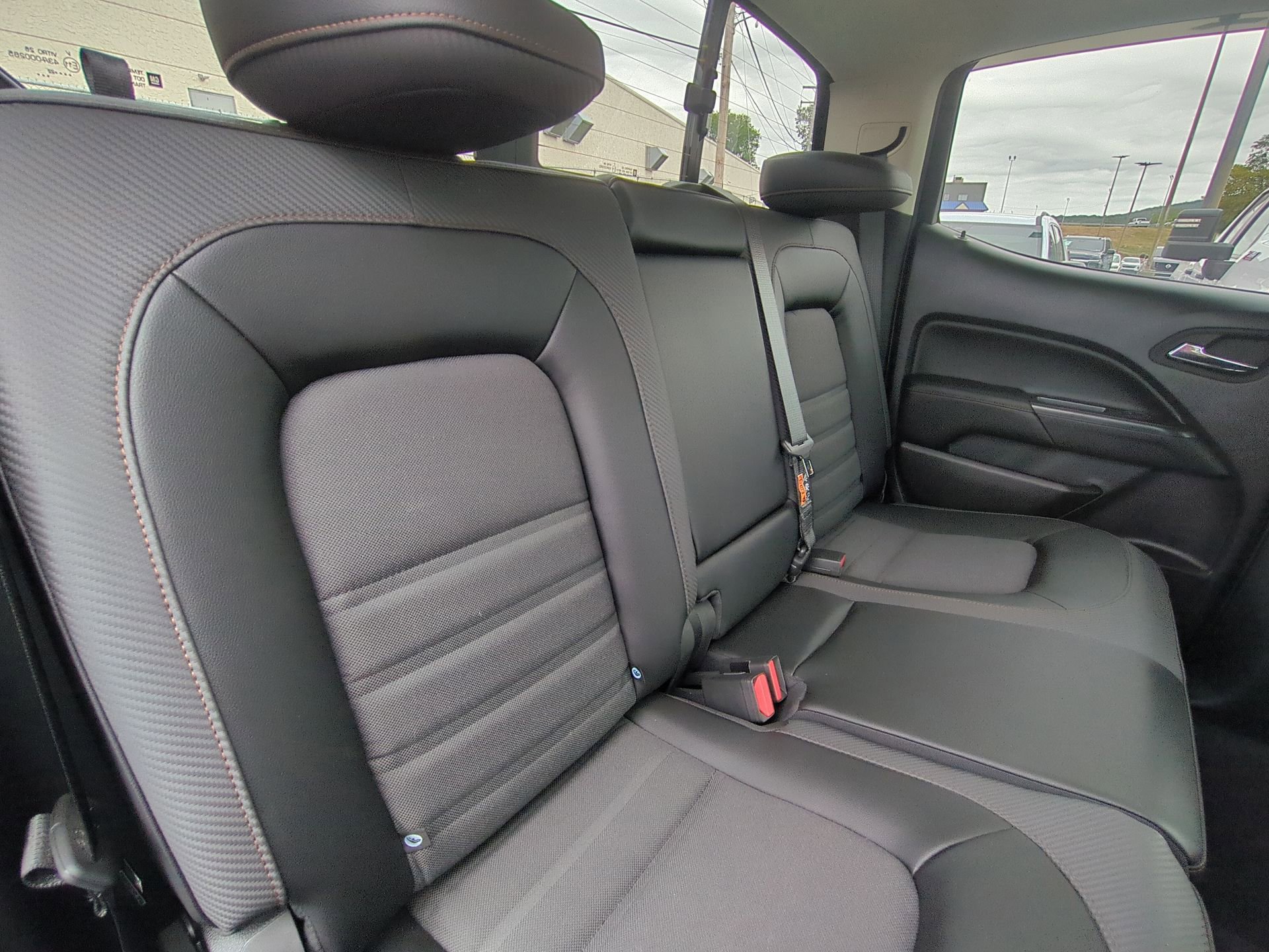 Certified 2022 GMC Canyon AT4 AWD/4WD image 27