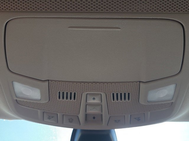 Used 2020 Ford Fusion SE FWD image 23