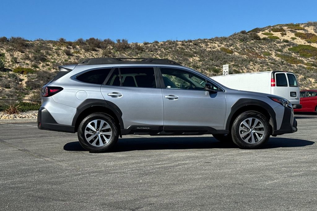 Certified 2025 Subaru Outback Premium w/ Popular Package #1A image 3