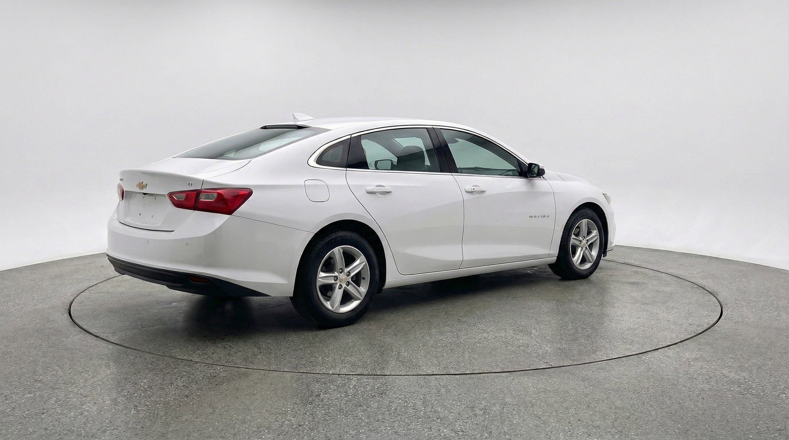Used 2024 Chevrolet Malibu LT image 9
