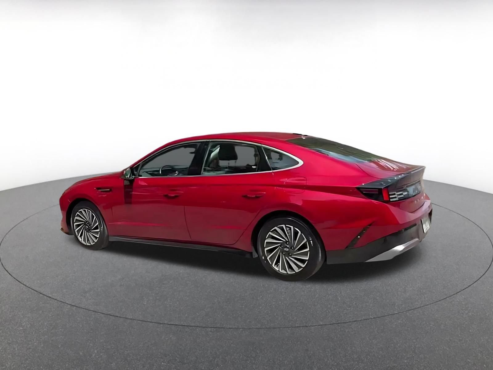 Used 2025 Hyundai Sonata SEL FWD image 10