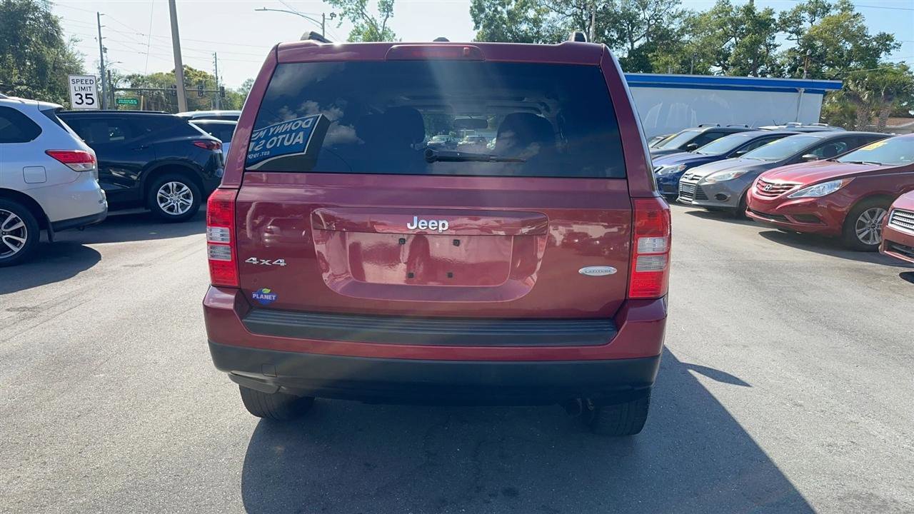 Used 2014 Jeep Patriot Latitude w/ Sun/Sound Group image 14