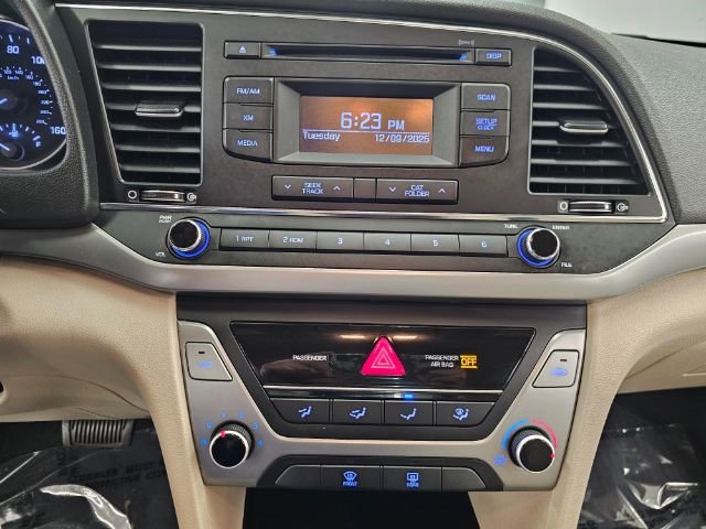 Used 2017 Hyundai Elantra SE image 14