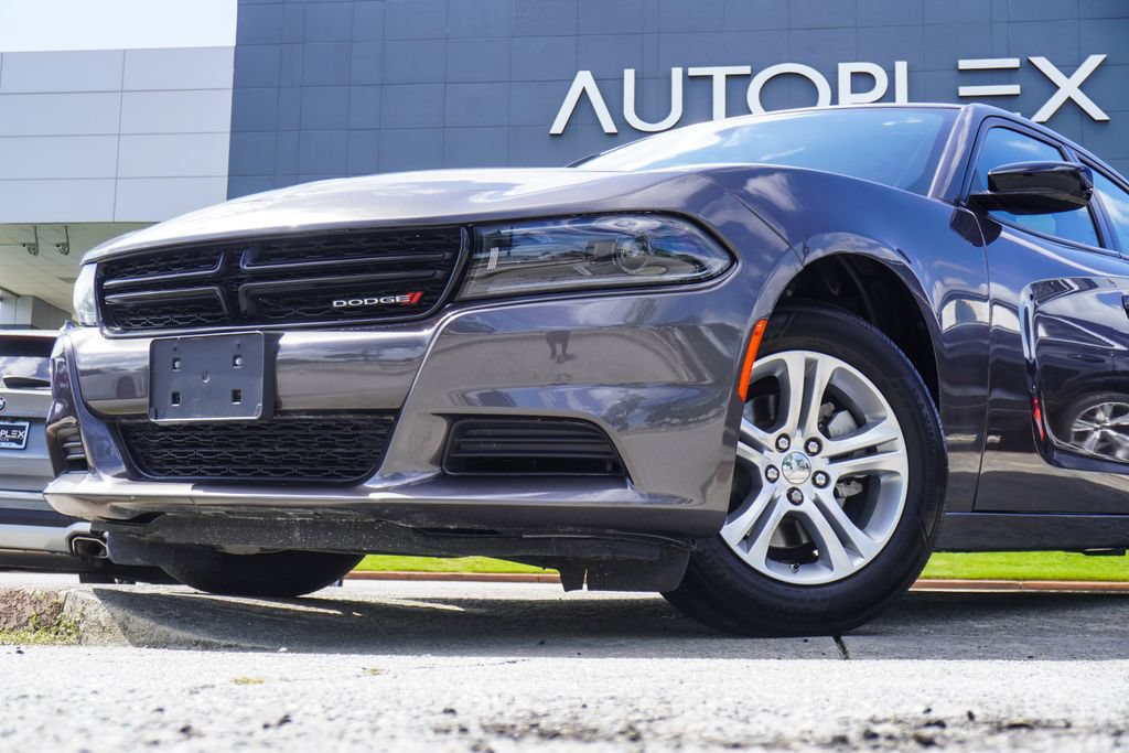 Used 2023 Dodge Charger SXT RWD image 2