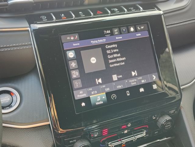 New 2025 Jeep Grand Cherokee L Altitude image 24