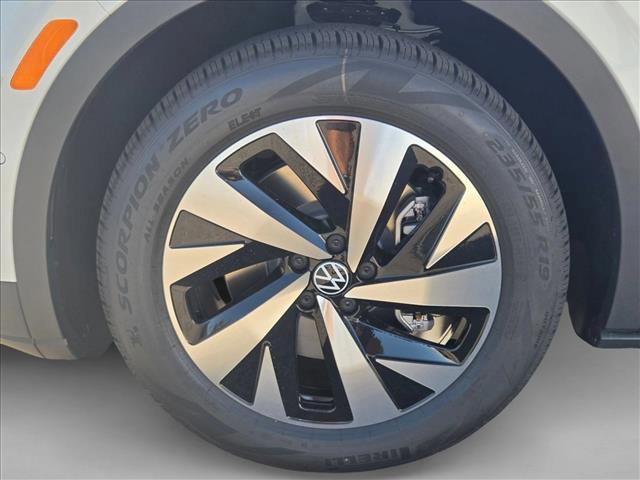 New 2025 Volkswagen ID.4 Pro image 10