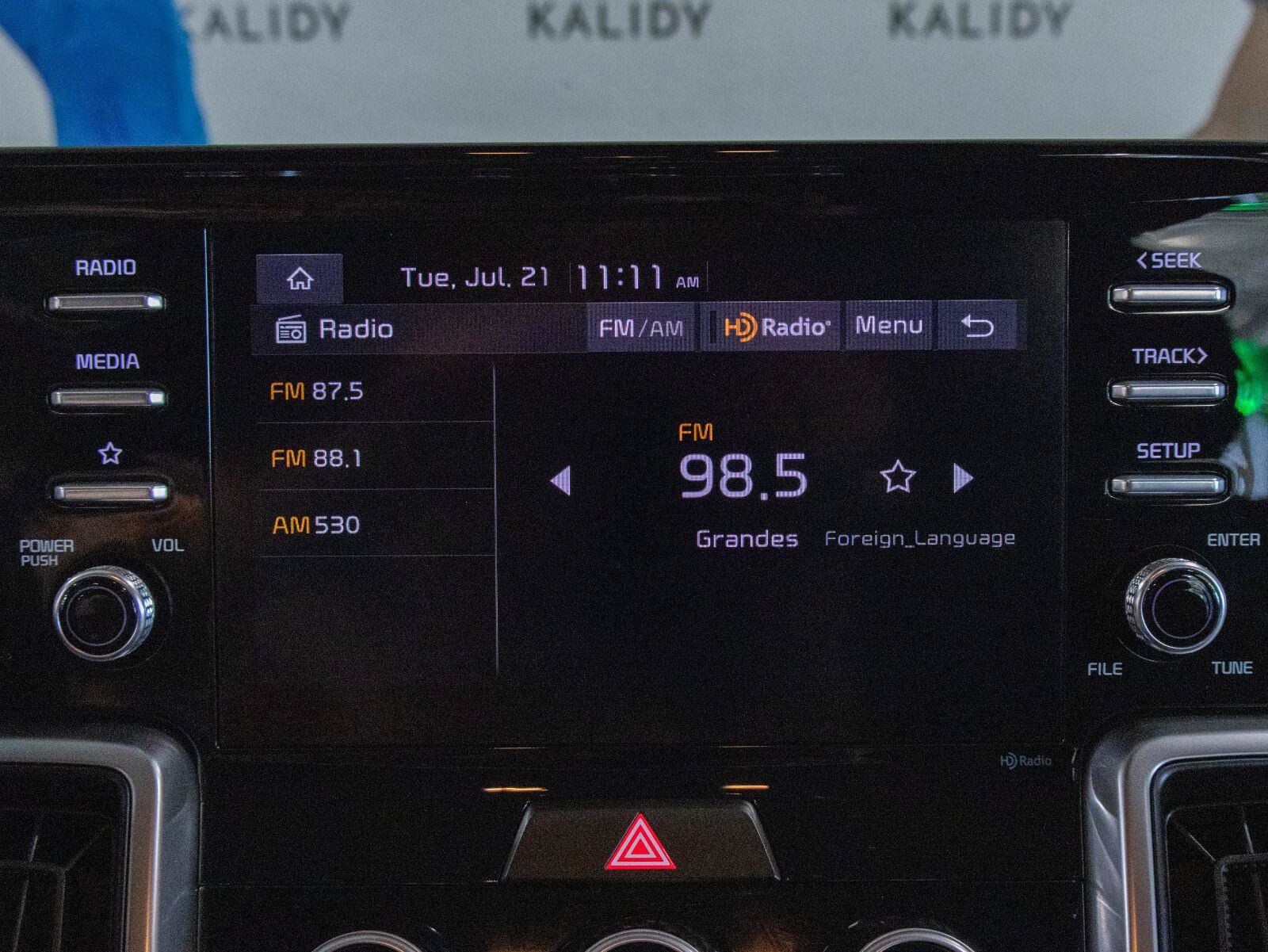 Used 2023 Kia Sorento LX FWD image 8