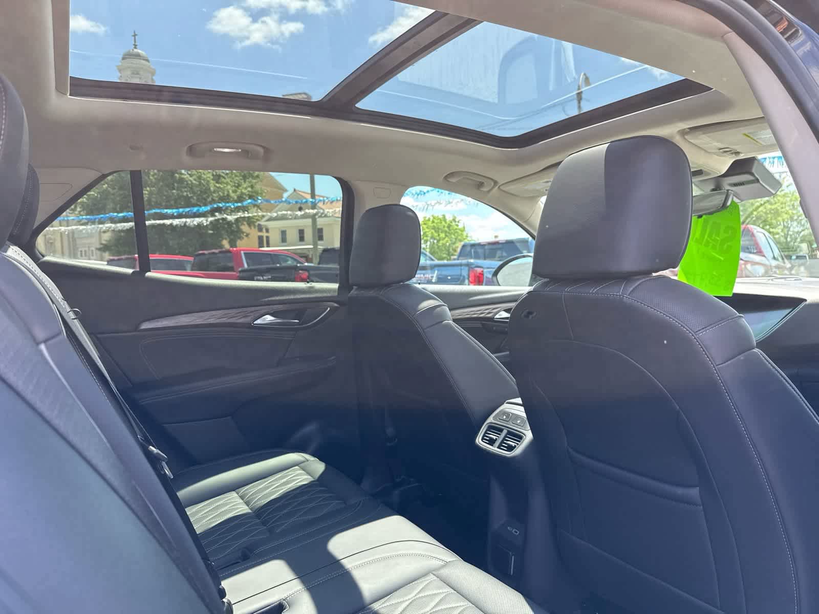 Used 2023 Buick Envision Avenir AWD/4WD image 19