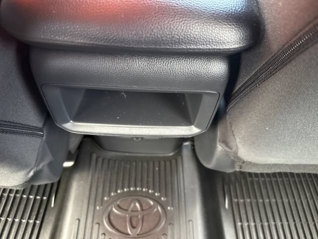 Used 2019 Toyota RAV4 LE AWD/4WD image 25