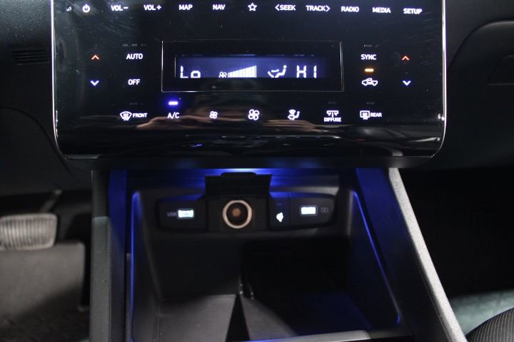 Used 2024 Hyundai Santa Cruz Limited image 32