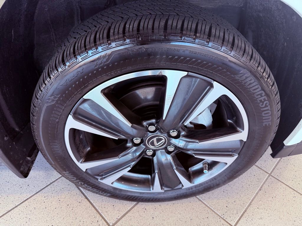 Used 2024 Lexus UX 250h AWD w/ Premium Package image 16