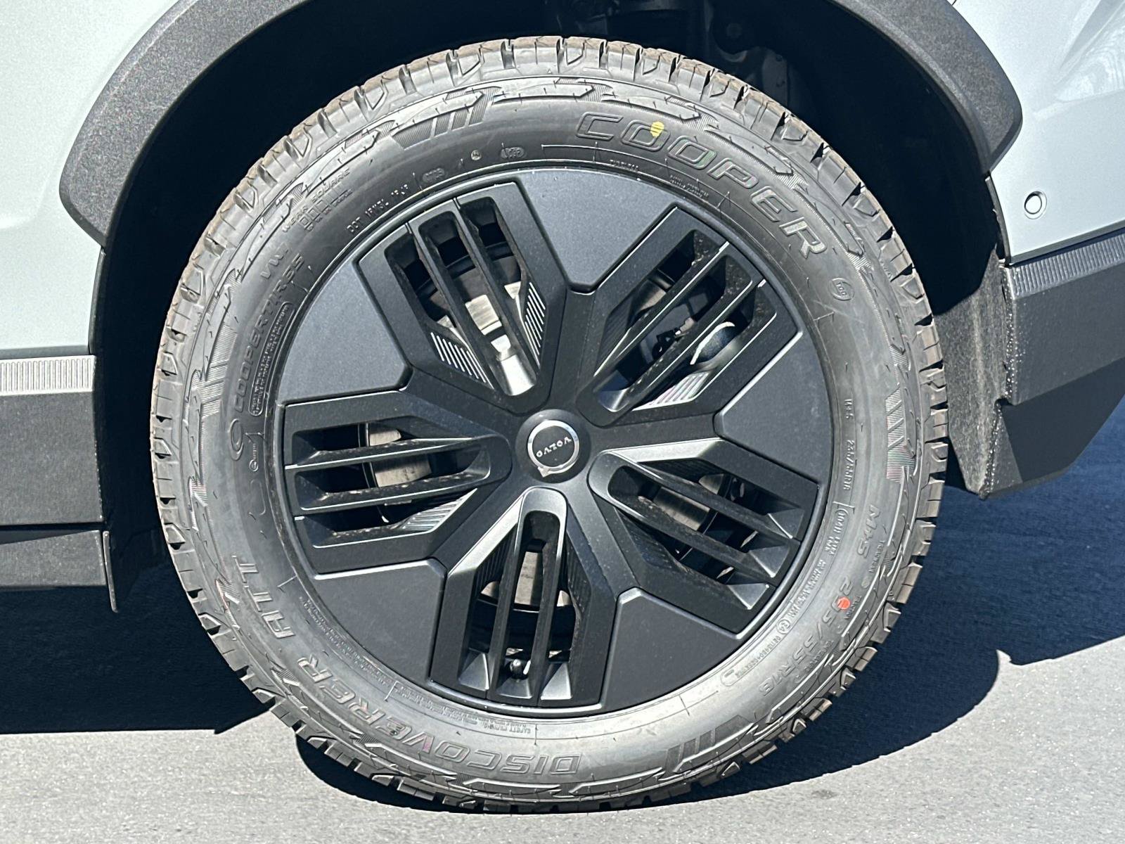 New 2026 Volvo EX30 Cross Country Ultra AWD/4WD image 22