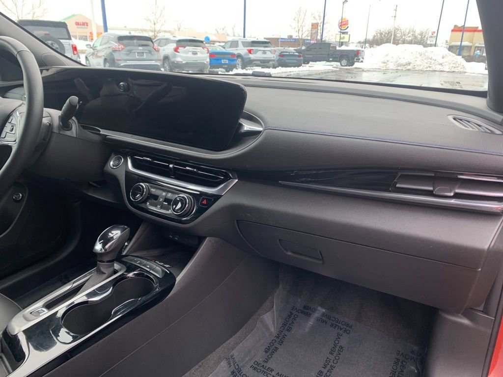 Used 2024 Buick Envista Sport Touring w/ Convenience I Package image 18