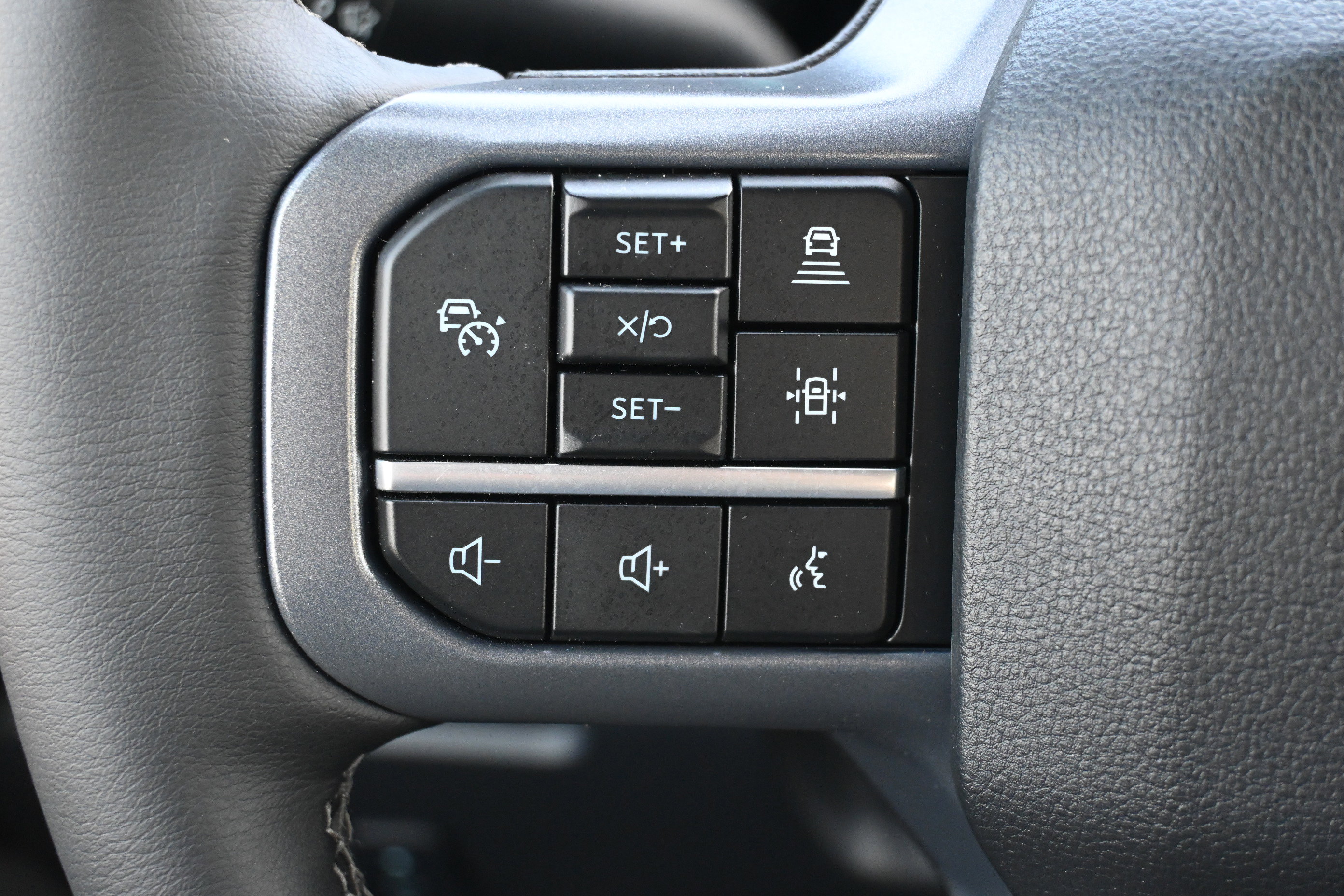 New 2026 Ford F250 Lariat w/ Black Appearance Package image 18