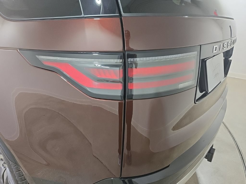 New 2026 Land Rover Discovery Limited Edition AWD/4WD image 25