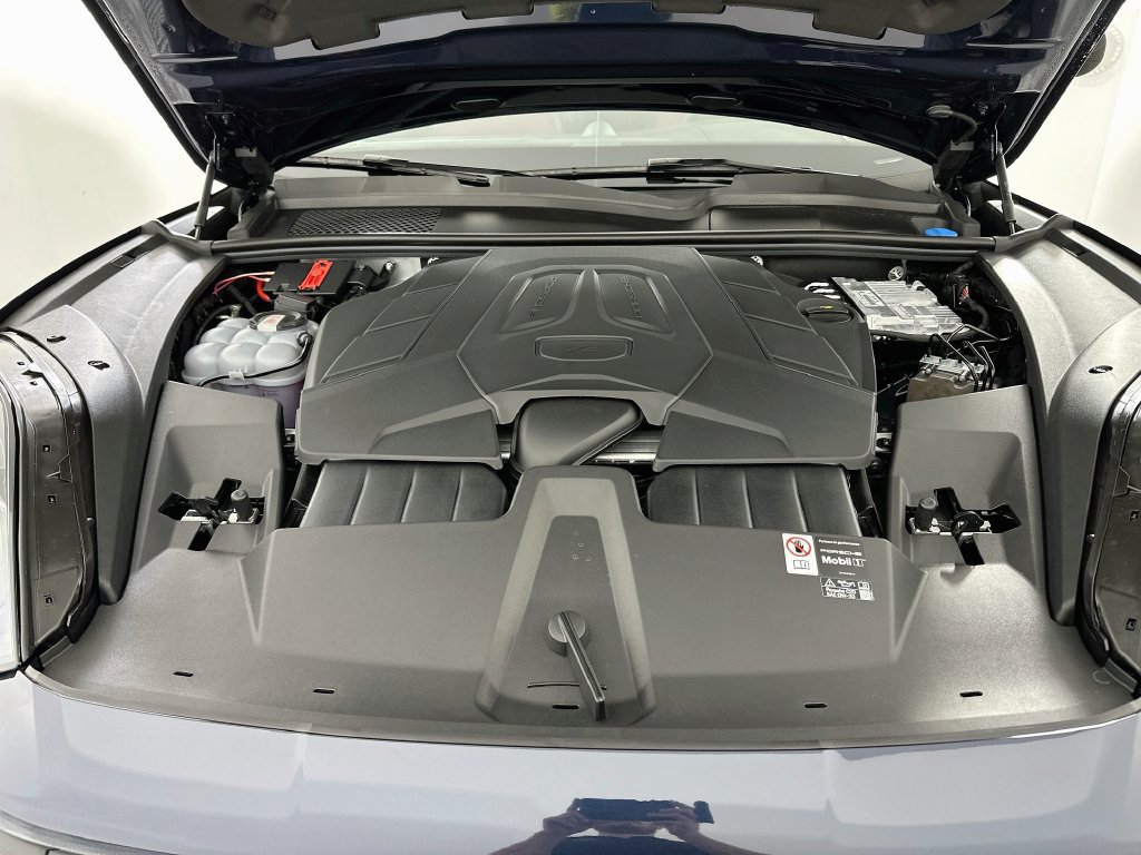 New 2026 Porsche Cayenne AWD/4WD image 32